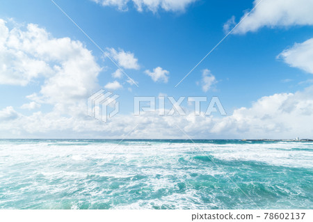 日本海的地平線不斷擴大 78602137