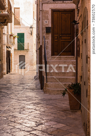 Alley scene in the old town of Polignano a Mare, Italy 78602570
