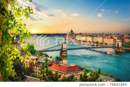 View of Budapest landmarks View of Budapest landmarks 78602864