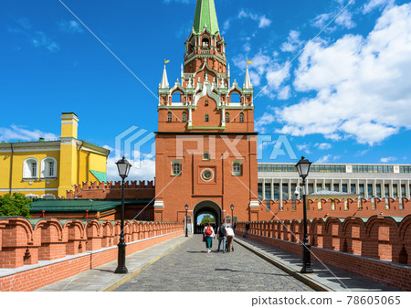 Moscow Kremlin entrance for tourists, Moscow, Russia Moscow Kremlin entrance for tourists, Moscow, Russia 78605065