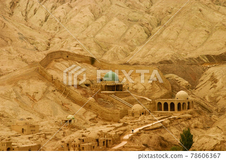 Mausoleum of Tuyugou, Xinjiang Uygur Autonomous Region, a sanctuary of Chinese Islam 78606367