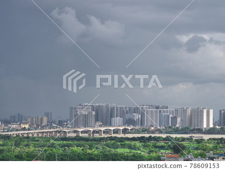 雨後的摩天大樓(越南、河內、倫比安) 雨後的摩天大樓(越南、河內、倫比安) 78609153