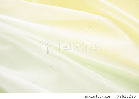 有黃色和綠色兩種顏色的垂墜感 78613289