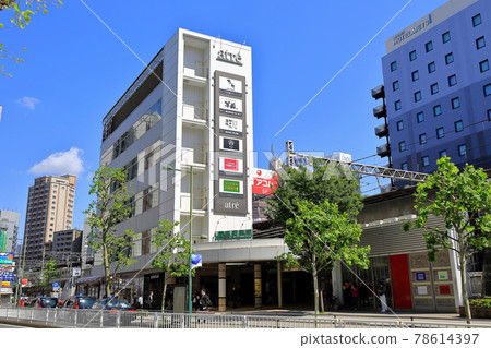 Cityscape in front of Gotanda Station in Tokyo 78614397