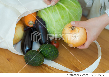 Eco bag shopping housewife 78615379