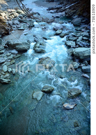 A pure mountain stream over which "Kazura Bridge" is built A pure mountain stream over which "Kazura Bridge" is built 78618909