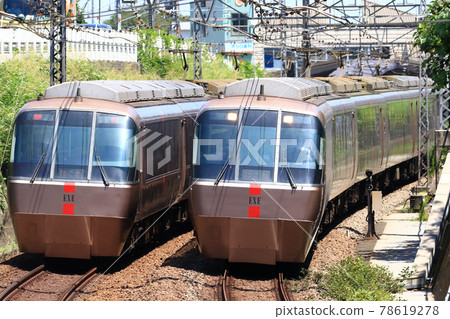 Separation of 30000 type romance car EXEs 78619278