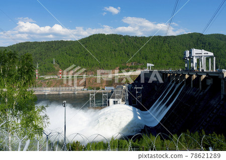 Discharge of water at a hydroelectric power plant. 78621289