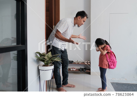 angry father confront his kid after school. angry father confront his kid after school. 78623864