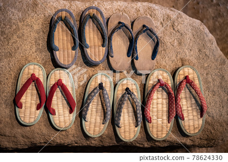 好舊的涼鞋 78624330