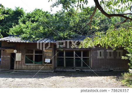 Tomogajima / Officer Dormitory Ruins 78626357