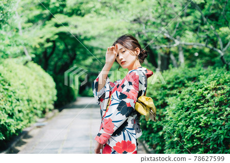 A woman in a yukata 78627599