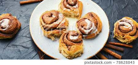Cinnabons,bun with cinnamon Cinnabons,bun with cinnamon 78628843