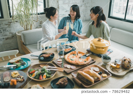 家庭聚會食物 78629482