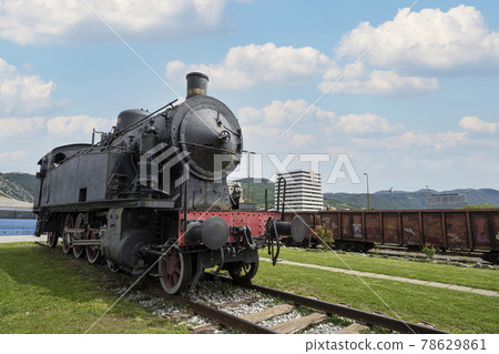 Old stream locomotive Old stream locomotive 78629861