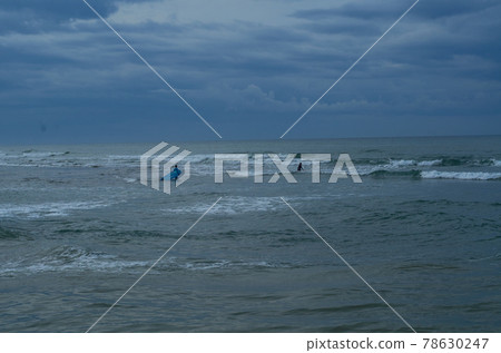 Sea waves, sandy beach, lead color 78630247