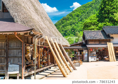 《Toyama Prefecture》 Suganuma Gassho-zukuri Village ・ Early summer rice planting season 《Toyama Prefecture》 Suganuma Gassho-zukuri Village ・ Early summer rice planting season 78631243