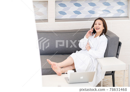 Worcation Telework Business Woman Smartphone Call Resort Worcation Telework Business Woman Smartphone Call Resort 78631468