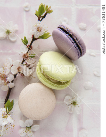 French sweet macaroons 78631481