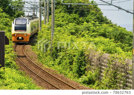 沿著日本海行駛的特快稻穗秋田縣二香保市 沿著日本海行駛的特快稻穗秋田縣二香保市 78632763