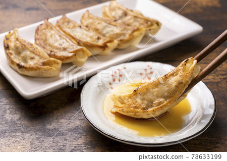 Pan-fried gyoza Pan-fried gyoza 78633199