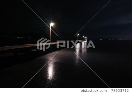 千葉 / 日本罕見的木碼頭“原岡碼頭（岡本碼頭）”的夜景 78633712