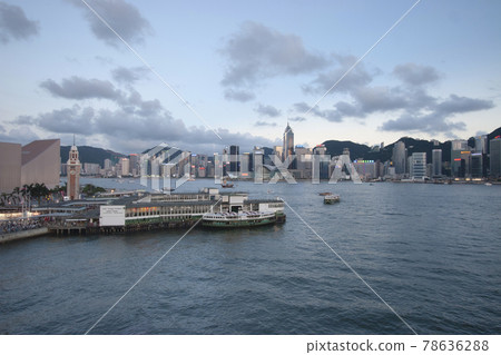Star Ferry connects Hong Kong Island and Kowloon. 23 June 2006 Star Ferry connects Hong Kong Island and Kowloon. 23 June 2006 78636288