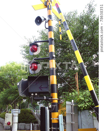 Railroad crossing of a new round light bulb Railroad crossing of a new round light bulb 78638351