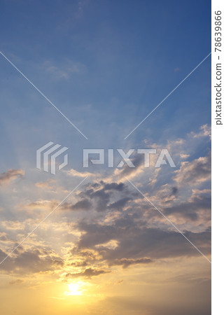 The magic of a shining world, clouds and the sun The magic of a shining world, clouds and the sun 78639866