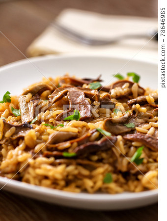 Wild Mushroom Risotto with Parmesan and Parsley 78646985