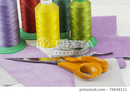Pieces of cloth and thread. Tailoring, manufacture of upholstered furniture 78648311