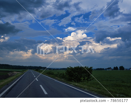 Rough sky 78650177