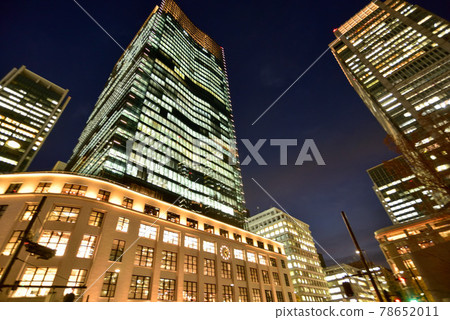 Night view of Marunouchi Building Night view of Marunouchi Building 78652011