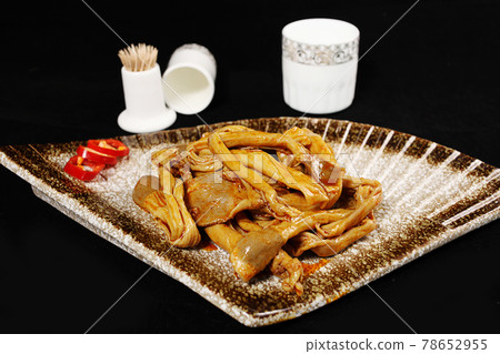 盘中麻辣鸭肠 78652955