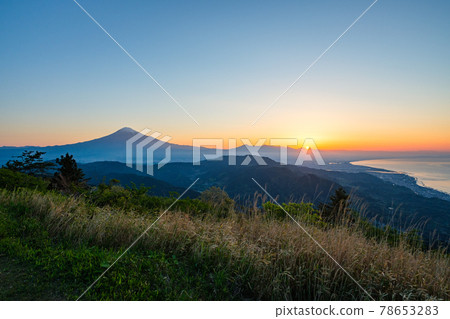 從濱石岳(黎明)看到的富士山 從濱石岳(黎明)看到的富士山 78653283