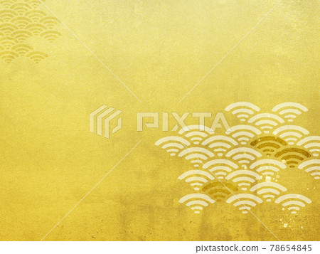 Basic Japanese style background composed of gold leaf and waves 78654845