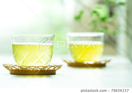 Cold green tea 78656157