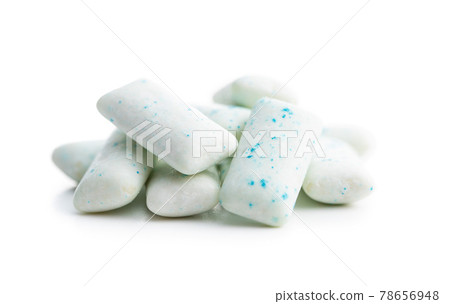 Mint chewing gum pads. Mint chewing gum pads. 78656948