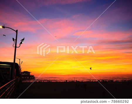 Dusk of Santa Monica 78660292