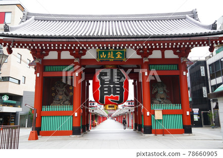 東京緊急事態宣言下的淺草雷門 78660905