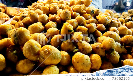Indian Street food - Snacks mirchi Bhaji, pakora and bonda Indian Street food - Snacks mirchi Bhaji, pakora and bonda 78662105
