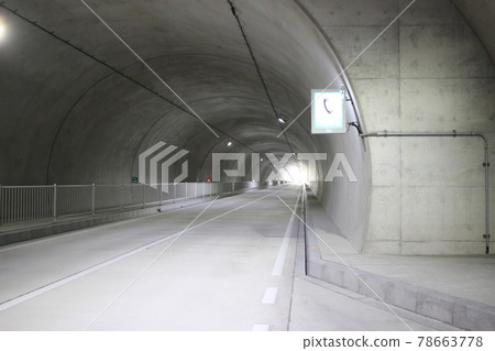 隧道內的隧道 78663778