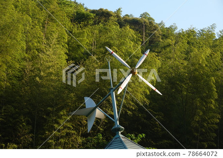 路邊車站 633 Misato 風車和竹叢 78664072