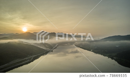 京畿道光州楊平郡南漢江雲海 78669335