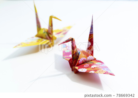 摺紙鶴，日本傳統摺紙 78669342