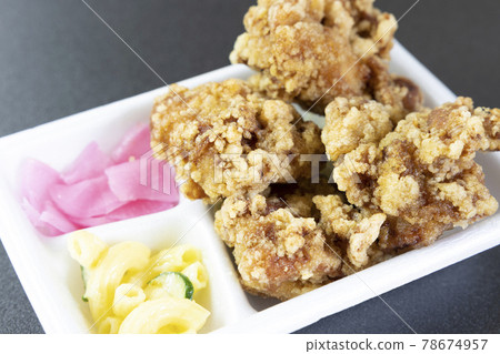 美味的炸雞午餐 美味的炸雞午餐 78674957
