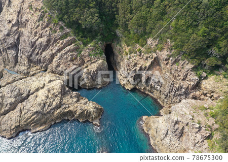 Toruma Domon, Tosashimizu City, Kochi Prefecture 78675300