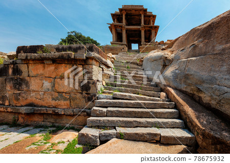 Ancient ruins of Hampi. Sule Bazaar, Hampi, Karnataka, India Ancient ruins of Hampi. Sule Bazaar, Hampi, Karnataka, India 78675932