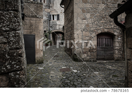 Sorano city street Sorano city street 78678165