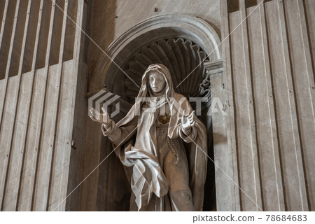 Majestic St. Peter's Basilica 78684683